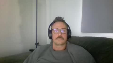 nawtydom1977 online show from November 5, 2025, 6:41 pm