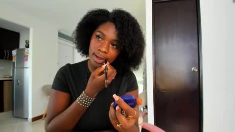 Snapshot of nayah_williams chatting on November 20, 2025, 1:00 pm Nayah Williams - OnlyFans online show from November 20, 2025, 1:00 pm