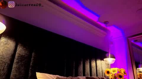 Snapshot of naylapot_ chatting on May 12, 2026, 11:18 am Juli online show from May 12, 2026, 11:18 am