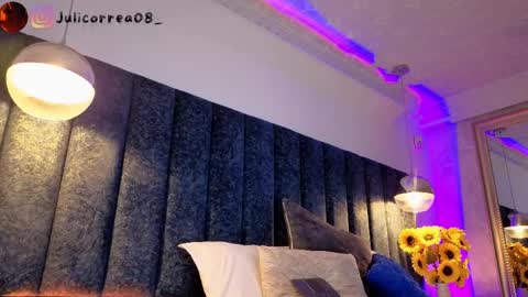 Snapshot of naylapot_ chatting on May 17, 2026, 5:05 am Juli online show from May 17, 2026, 5:05 am
