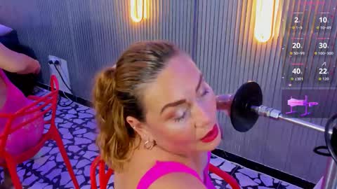 nazly_bigass online show from February 15, 2026, 7:10 pm