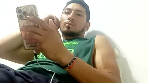 Snapshot of ndavidandcata chatting on August 3, 2026, 1:05 pm ndavidandcata online show from August 3, 2026, 1:05 pm