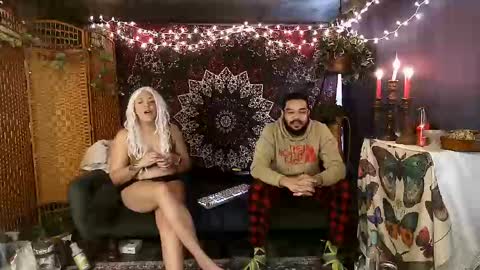 Snapshot of nectarandmoss_24 chatting on November 22, 2025, 5:39 am Nectar and Moss online show from November 22, 2025, 5:39 am