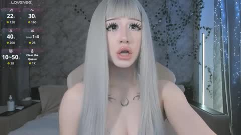 Eva online show from April 3, 2026, 7:23 pm