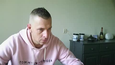 nederland77 online show from December 23, 2024, 8:33 am