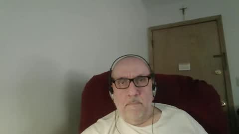 Tom online show from April 22, 2026, 11:50 pm