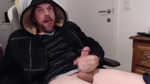 needyoujust online show from September 17, 2025, 9:38 pm