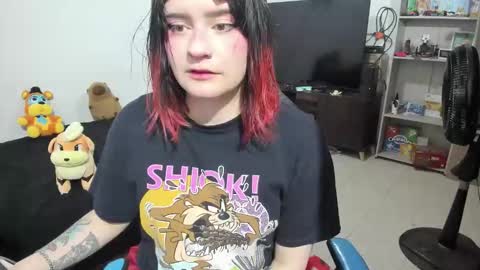 Geek Nicole    im Neeko UwU online show from February 4, 2026, 12:22 pm