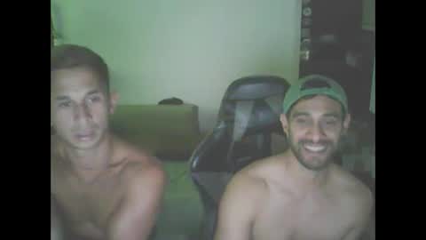 Nek y Ema online show from March 8, 2025, 8:03 pm