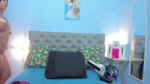 neferet_opal online show from November 15, 2025, 12:08 am