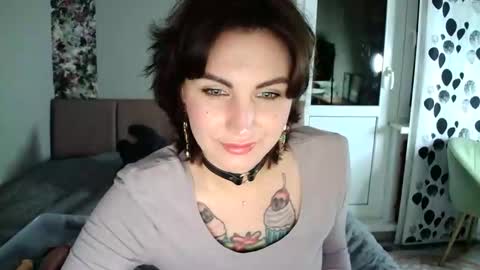 Snapshot of nefertiti_queen chatting on September 11, 2025, 9:04 pm nefertiti_queen online show from September 11, 2025, 9:04 pm