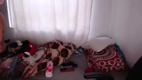 Snapshot of negrita_25 chatting on October 20, 2025, 10:49 am Zoe online show from October 20, 2025, 10:49 am