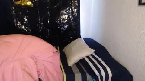 Snapshot of negrita_25 chatting on November 12, 2025, 11:10 am Zoe online show from November 12, 2025, 11:10 am