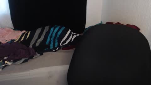 Snapshot of negrita_25 chatting on November 27, 2025, 11:01 am Zoe online show from November 27, 2025, 11:01 am