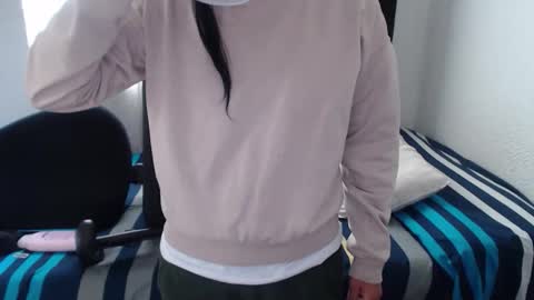 Snapshot of negrita_25 chatting on December 16, 2025, 12:54 pm Zoe online show from December 16, 2025, 12:54 pm