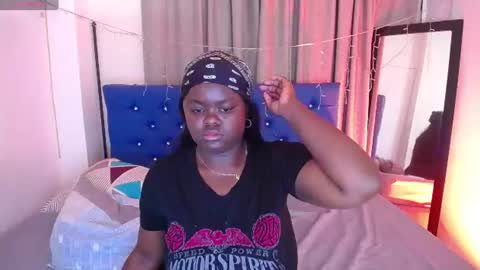 Snapshot of neighbor_ebony chatting on July 6, 2026, 3:25 am CHIKY online show from July 6, 2026, 3:25 am