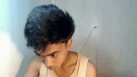 neil_asian69 online show from November 26, 2025, 4:13 am