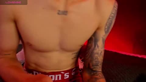 Snapshot of neill_lorde chatting on December 16, 2025, 8:25 pm Neill online show from December 16, 2025, 8:25 pm