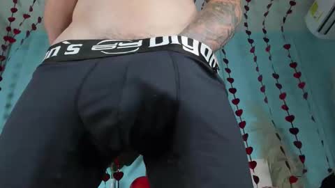 Snapshot of neill_lorde chatting on February 11, 2026, 6:57 pm Neill online show from February 11, 2026, 6:57 pm