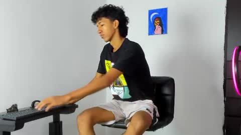 Snapshot of neitan_miller chatting on July 1, 2026, 12:29 pm neitan online show from July 1, 2026, 12:29 pm
