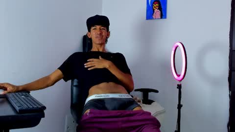 Snapshot of neitan_miller chatting on July 17, 2026, 3:18 pm neitan online show from July 17, 2026, 3:18 pm