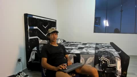 Snapshot of neitan_miller chatting on July 24, 2026, 7:17 am neitan online show from July 24, 2026, 7:17 am