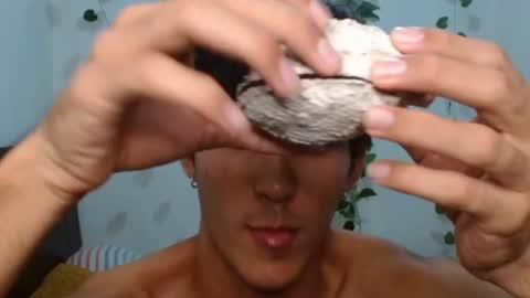 Neithanzyn online show from February 10, 2025, 1:24 am