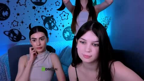 Snapshot of nekky_mouse chatting on May 27, 2026, 2:03 pm Meow online show from May 27, 2026, 2:03 pm