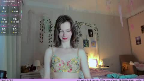 neko_kitsune online show from April 16, 2026, 5:03 pm