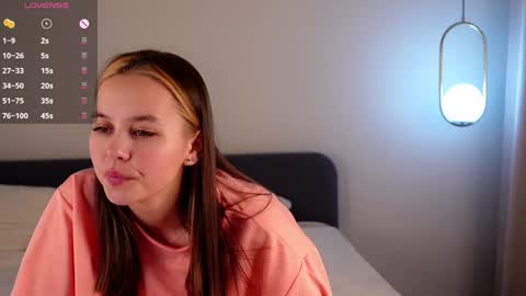 Snapshot of neldaaskins chatting on December 16, 2024, 1:10 am Lana online show from December 16, 2024, 1:10 am