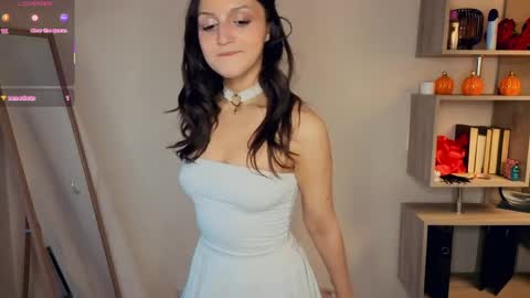 Snapshot of neldaestey chatting on April 24, 2026, 7:16 pm Vicky and Beatrice online show from April 24, 2026, 7:16 pm