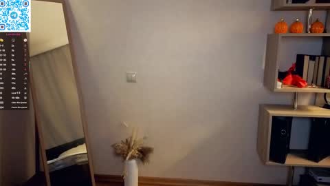 Snapshot of neldaestey chatting on May 9, 2026, 7:41 pm Vicky and Beatrice online show from May 9, 2026, 7:41 pm