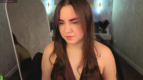 Snapshot of nelie_evans chatting on June 4, 2026, 1:11 am nelie_evans online show from June 4, 2026, 1:11 am
