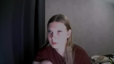 Snapshot of nelli_lux chatting on November 26, 2025, 7:37 pm Nelli online show from November 26, 2025, 7:37 pm