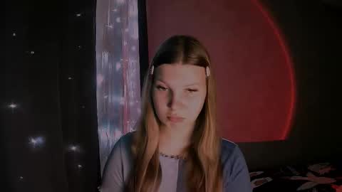 Snapshot of nelli_lux chatting on December 15, 2025, 8:46 pm Nelli online show from December 15, 2025, 8:46 pm