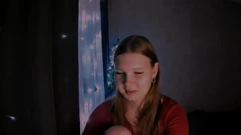 Snapshot of nelli_lux chatting on January 9, 2026, 12:57 am Nelli online show from January 9, 2026, 12:57 am