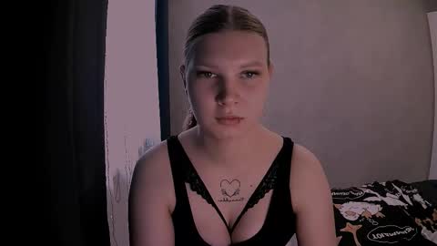 Snapshot of nelli_lux chatting on January 12, 2026, 7:13 am Nelli online show from January 12, 2026, 7:13 am