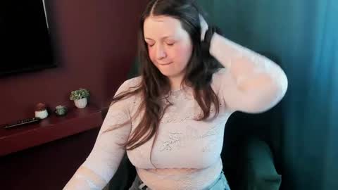 Snapshot of nelliebev chatting on May 10, 2026, 2:44 pm Nellie online show from May 10, 2026, 2:44 pm