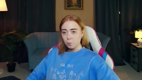 Snapshot of nelliemathers chatting on December 17, 2025, 8:48 pm Nelli online show from December 17, 2025, 8:48 pm