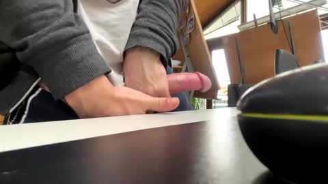 neneo21_ online show from January 9, 2025, 9:37 am