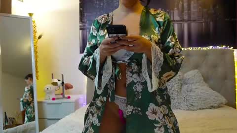 Nenette online show from May 15, 2026, 5:42 pm