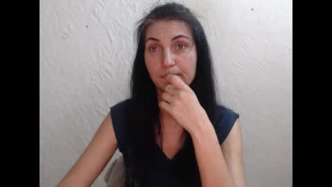 Nensy online show from October 27, 2025, 2:21 pm