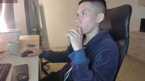 Snapshot of neo_and_jhin chatting on October 3, 2025, 2:36 pm Jhin online show from October 3, 2025, 2:36 pm