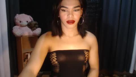 neomi online show from September 12, 2025, 9:31 am