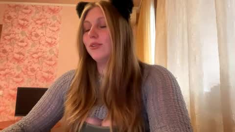 Snapshot of neomimaddern chatting on April 26, 2026, 3:21 pm neomimaddern online show from April 26, 2026, 3:21 pm