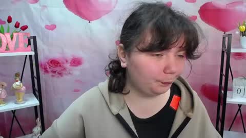 Snapshot of neonilalisova chatting on May 3, 2026, 5:13 am NeonilaLisova online show from May 3, 2026, 5:13 am