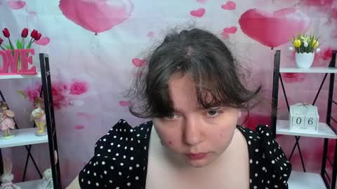 Snapshot of neonilalisova chatting on May 8, 2026, 5:46 am NeonilaLisova online show from May 8, 2026, 5:46 am