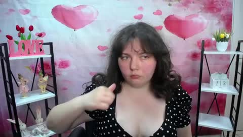 Snapshot of neonilalisova chatting on May 13, 2026, 11:18 am NeonilaLisova online show from May 13, 2026, 11:18 am