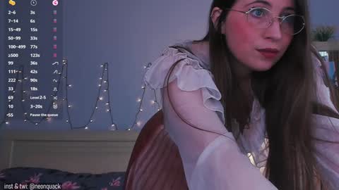 Snapshot of neonquack chatting on December 8, 2024, 11:46 am Riley online show from December 8, 2024, 11:46 am