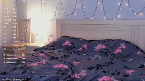 Snapshot of neonquack chatting on December 16, 2024, 1:54 pm Riley online show from December 16, 2024, 1:54 pm